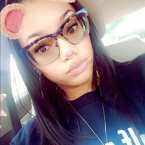 Meet your Posher, Sophia